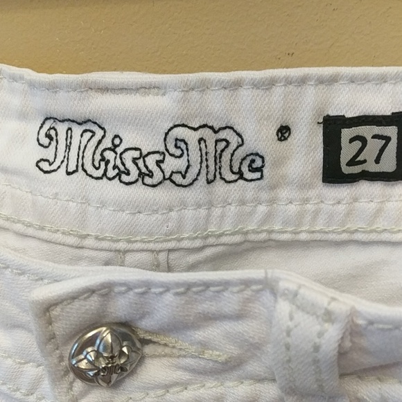 EUC WHITE MISS ME JEANS BOOT CUT SIZE 27 - Picture 5 of 8